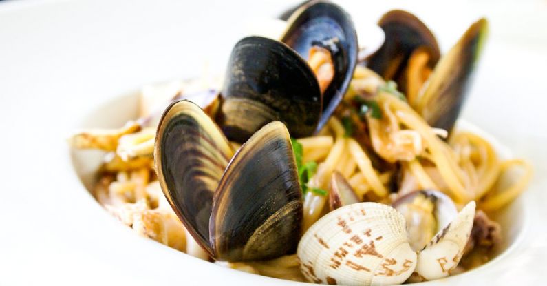 Clams - Seashell Dish